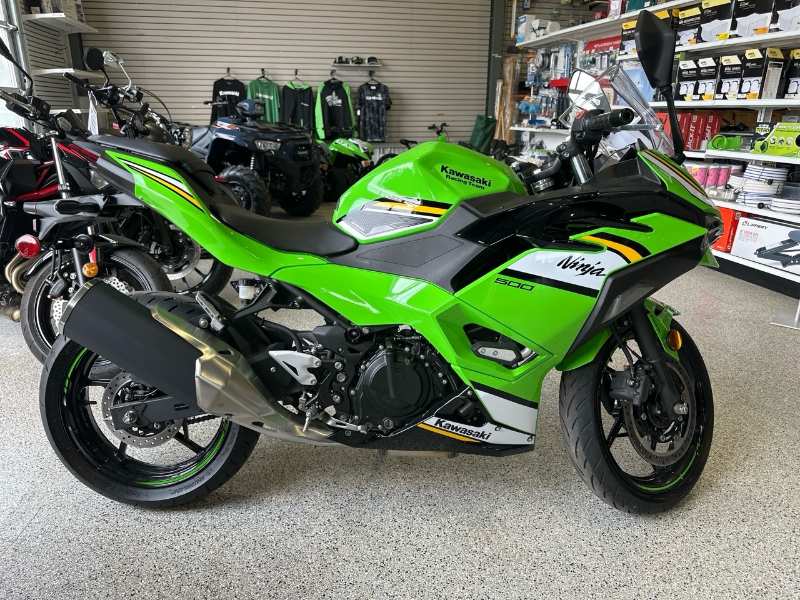 2025 Kawasaki Ninja 500 SE