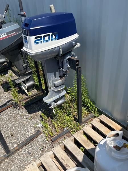 2000 Evinrude 20 HP 2 STROKE
