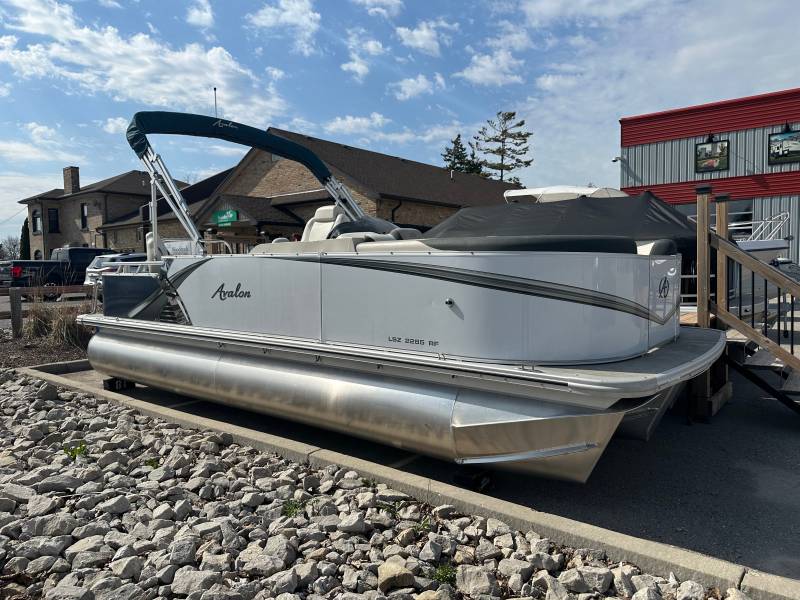2023 Avalon LSZ Rear Fish 23 FT