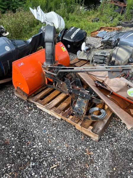 2022 Husqvarna 42 ELECTRIC LIFT SNOW BLOWER ATTACH