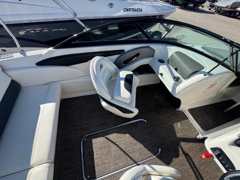 2013 Monterey 184 FSX