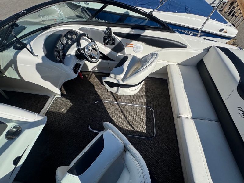 2013 Monterey 184 FSX
