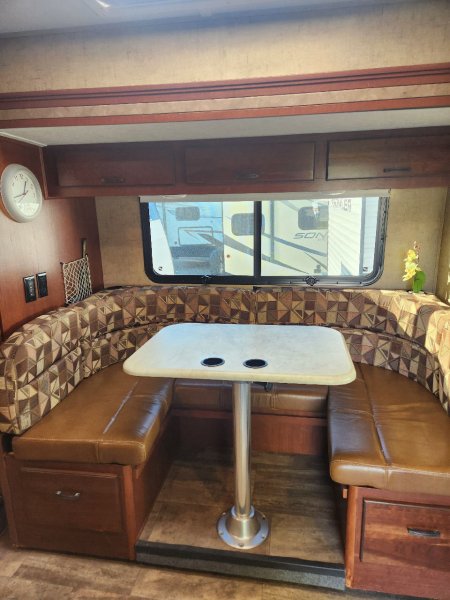 2015 FOREST RIVER Sunseeker
