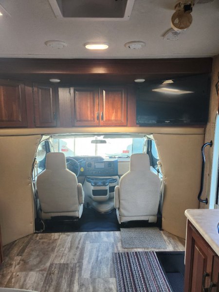 2015 FOREST RIVER Sunseeker