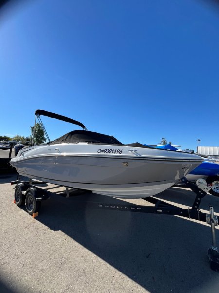 2023 Bayliner 24 VR5